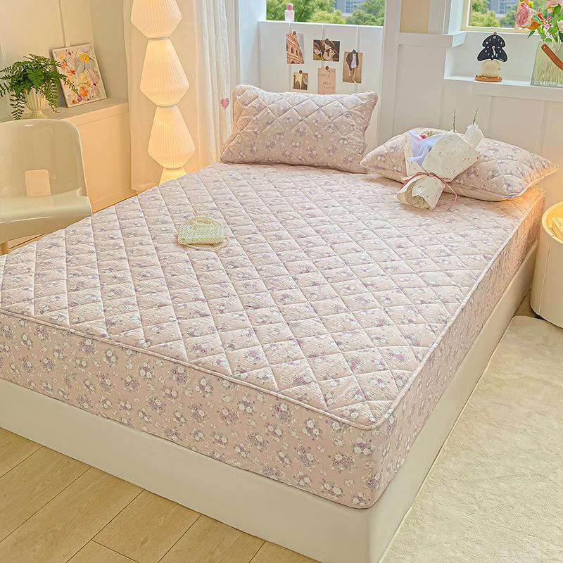 Cotton Quilted Fitted Sheet Cover, New All-season Mattress Protector, Dust Cover, All-inclusive Sheet That Does Not Shift