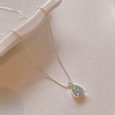 Nouveau Collier Diamant Flash Cuivre Simple Zircon Pendentif Goutte d'Eau Chaîne de Clavicule Féminine Bijoux Mode Cadeau