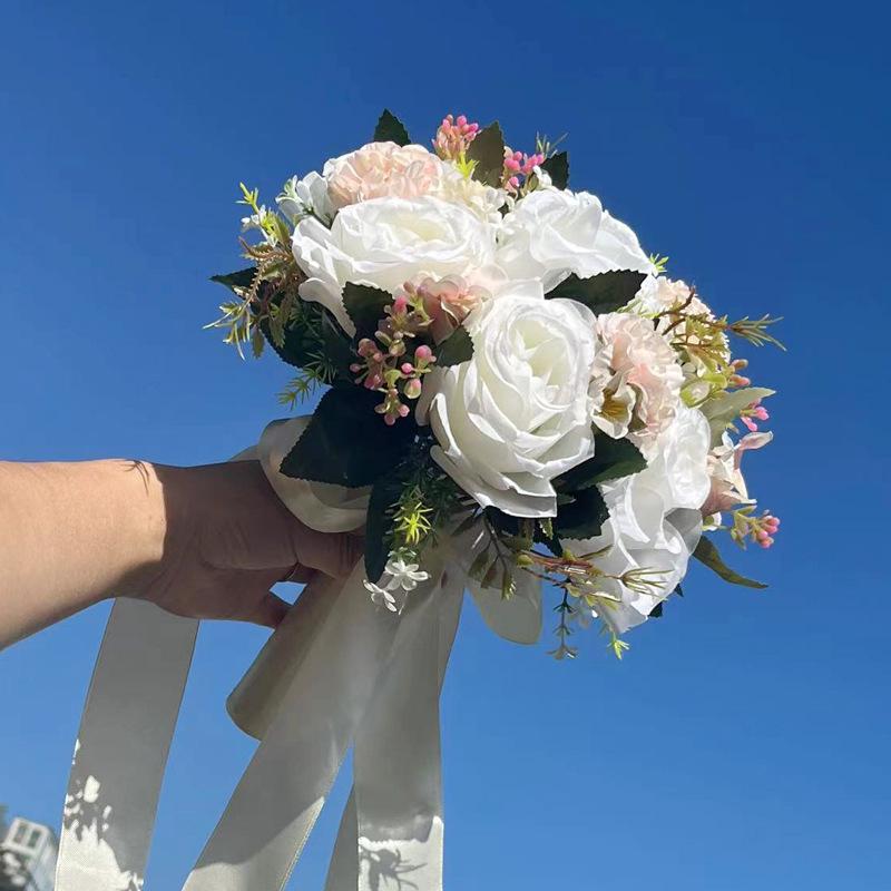 

Європейський стиль Шампанське Біла Троянда Весільний Букет для Весільних Фотографій