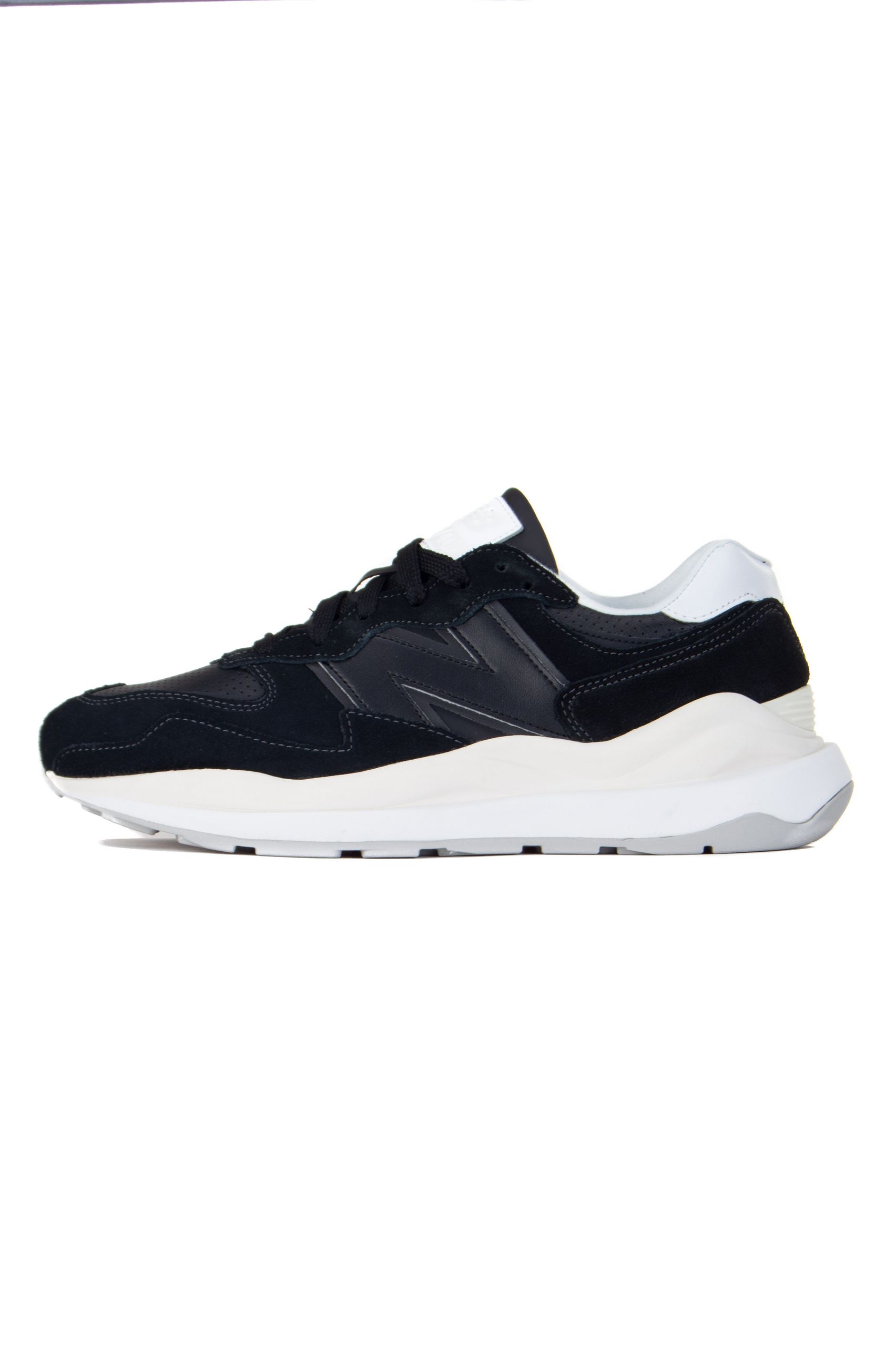 

Мужские кроссовки New Balance 5740 M5740SLB черные, размер 44,5 44,5 чёрный