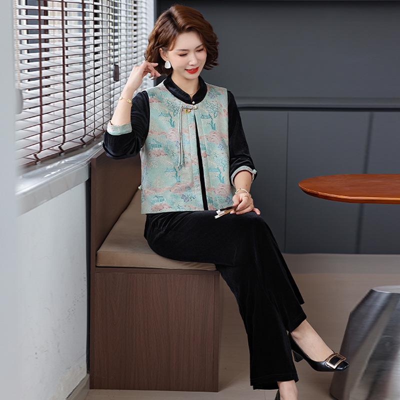 

Golden Velvet Three-Piece Spring Suit for Middle-Aged Women - 50s Inspired Chinese Style 4XL for 135-150 Jin