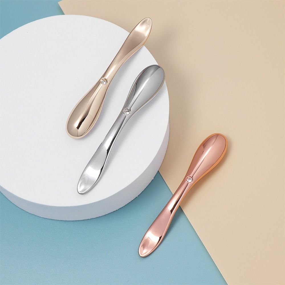 

Ролик для лица и глаз Средства по уходу за кожей Массажер для глаз Массажные палочки для крема Аппликатор для крема для глаз серебряный