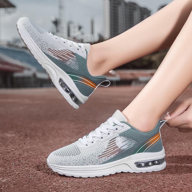 Nuove scarpe con ammortizzazione ad aria scarpe da corsa casual scarpe sportive in tessuto volante studente rete