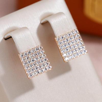 Orecchini a bottone quadrati con zirconi lucidi completamente pavimentati per gioielli da sposa di lusso color oro da donna