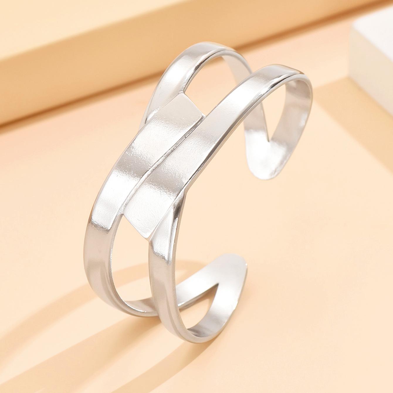 Women s Retro Elegant Open Woven Stainless Steel C-Shaped Adjustable Bracelet