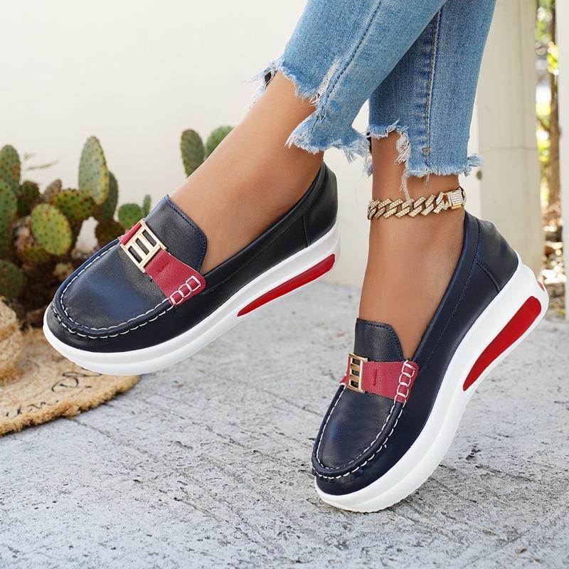 Damskie mokasyny na platformie o szerokiej tęgości - wsuwane casualowe płaskie buty z metalową klamrą na wiosnę, modne buty na grubej podeszwie