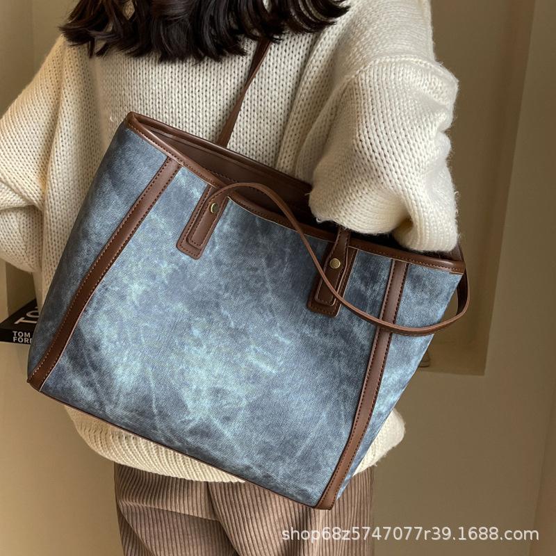 High-end Sense Bag Women's Autumn and Winter Large Capacity New Versatile Ladies Shoulder Bag College Student Class Commuter Tote Bag