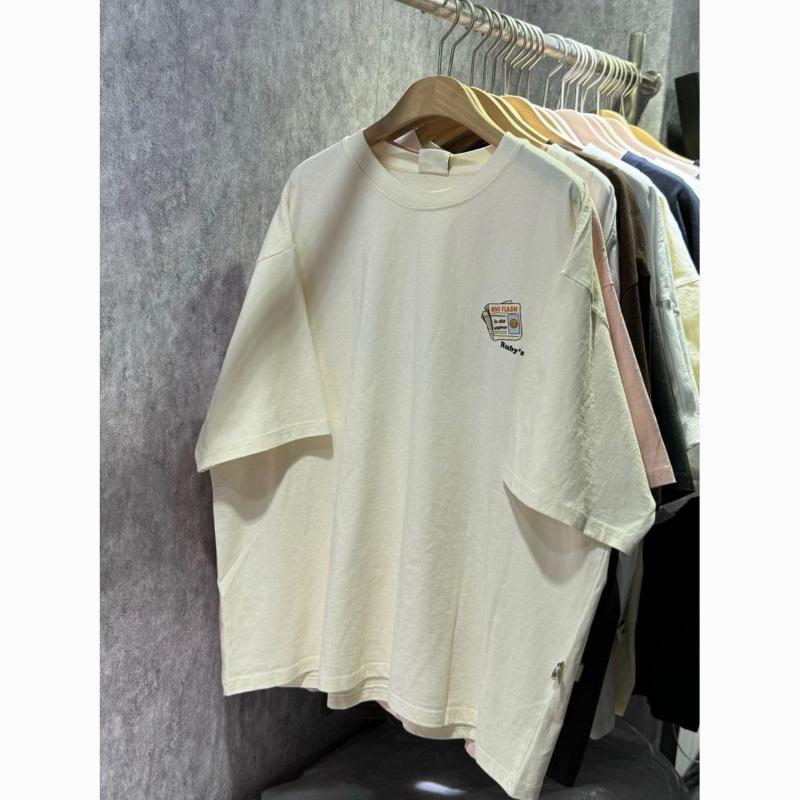 Unisex Übergroßes Braunes Kurzarm-T-Shirt mit Zeitungsaufnäher Lässiges Lockeres Baumwoll-T-Shirt