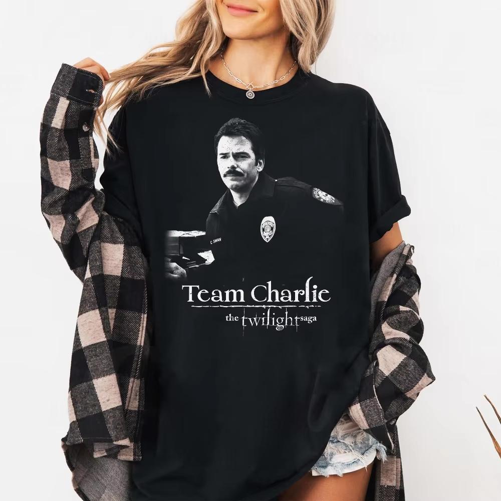 2026 Charlie Swan Shirt Twilight Billy Burke Charlie Teams New Season Casual Tshirt Suitable for Both Unisex and Women S