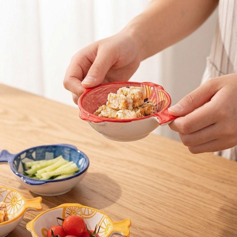 4PCS Underglaze Color Ceramic Dipping Dish Ceramic Mini Fruits Bowl Fish Shaped Dish Home