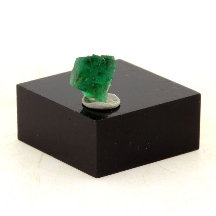 Pierres et Minéraux. Emeraude. 1.19 ct. Mingora emerald deposit, Swat District, Pakistan.