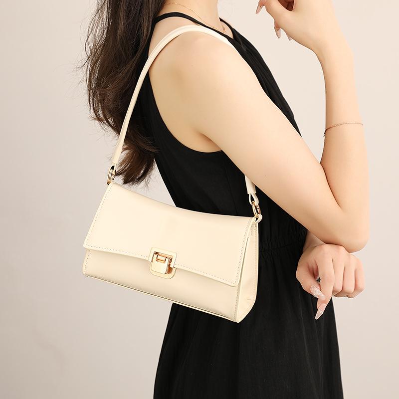 Black underarm bag women's 2025 new oil summer tide texture niche single shoulder portable small square bag crossbody women's bag