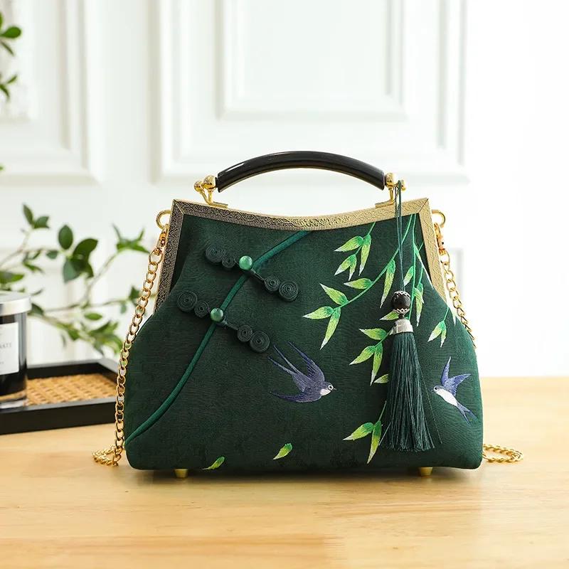 Chinese Style Embroidered Cheongsam Bag Vintage Clip On Shoulder Crossbody Lucky Bamboo Tassel Elegant for Party Evening Purse