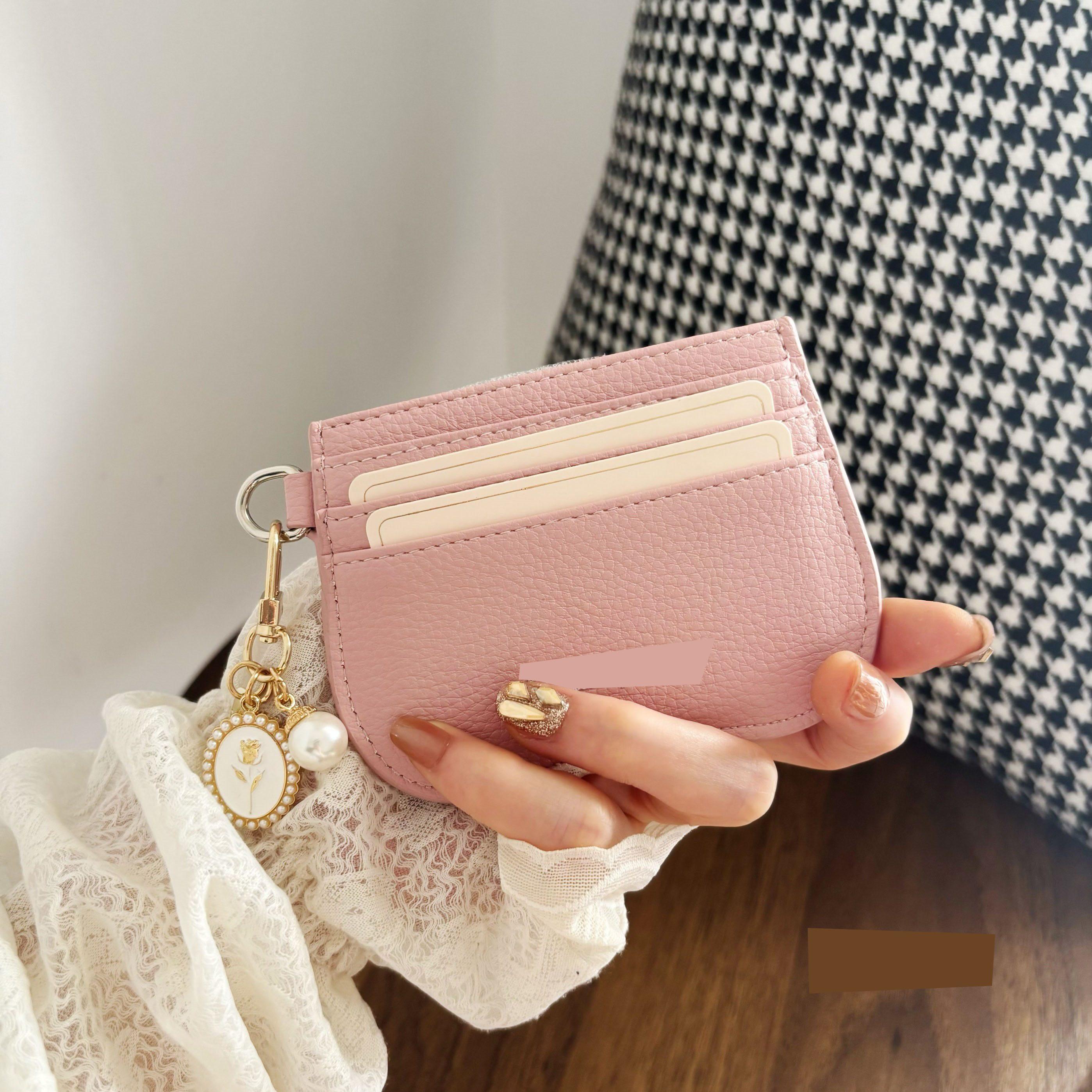 1pcs Uniquely designed card bag for women, simple and versatile, fashionable, compact and exquisite, ultra-thin card sleeve