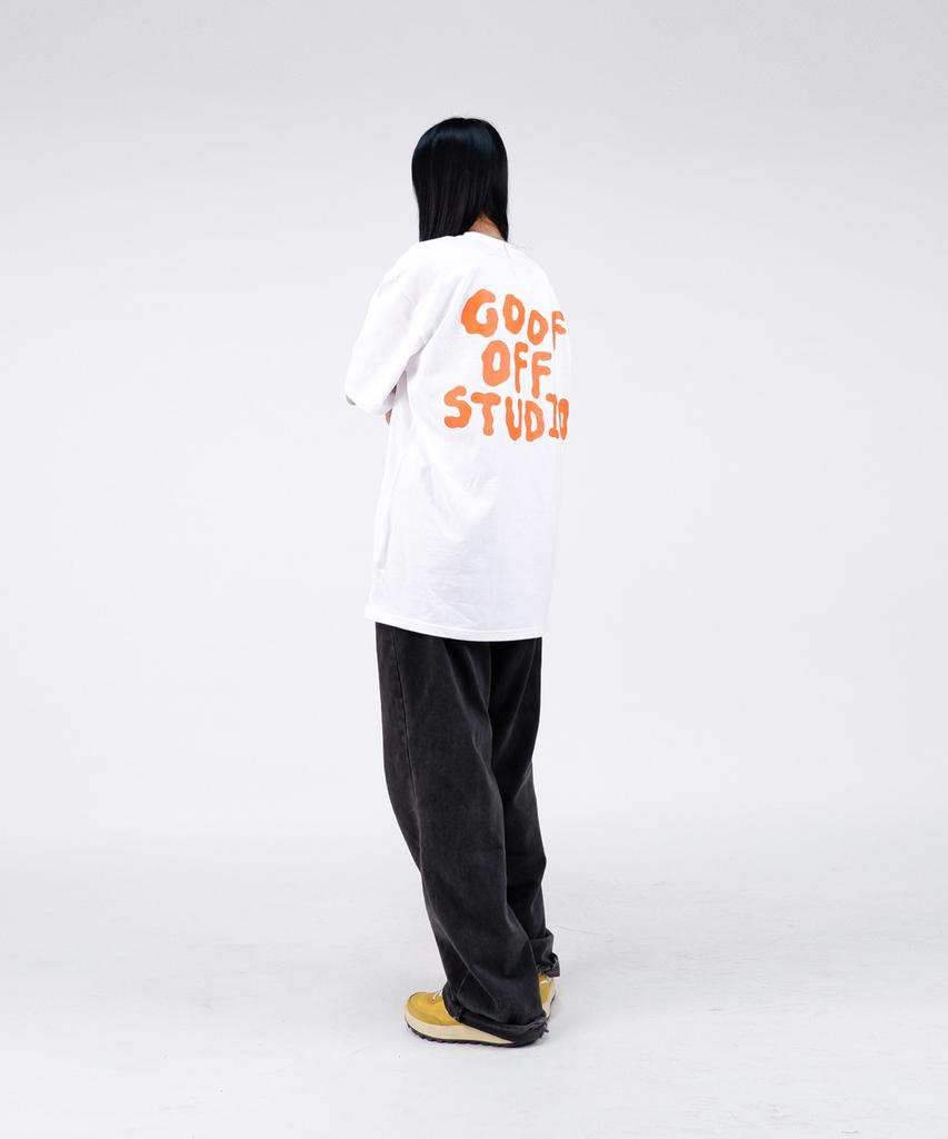 Gupeuopeuseutyudio Gofs Main Logo T-Shirt White (Orange)