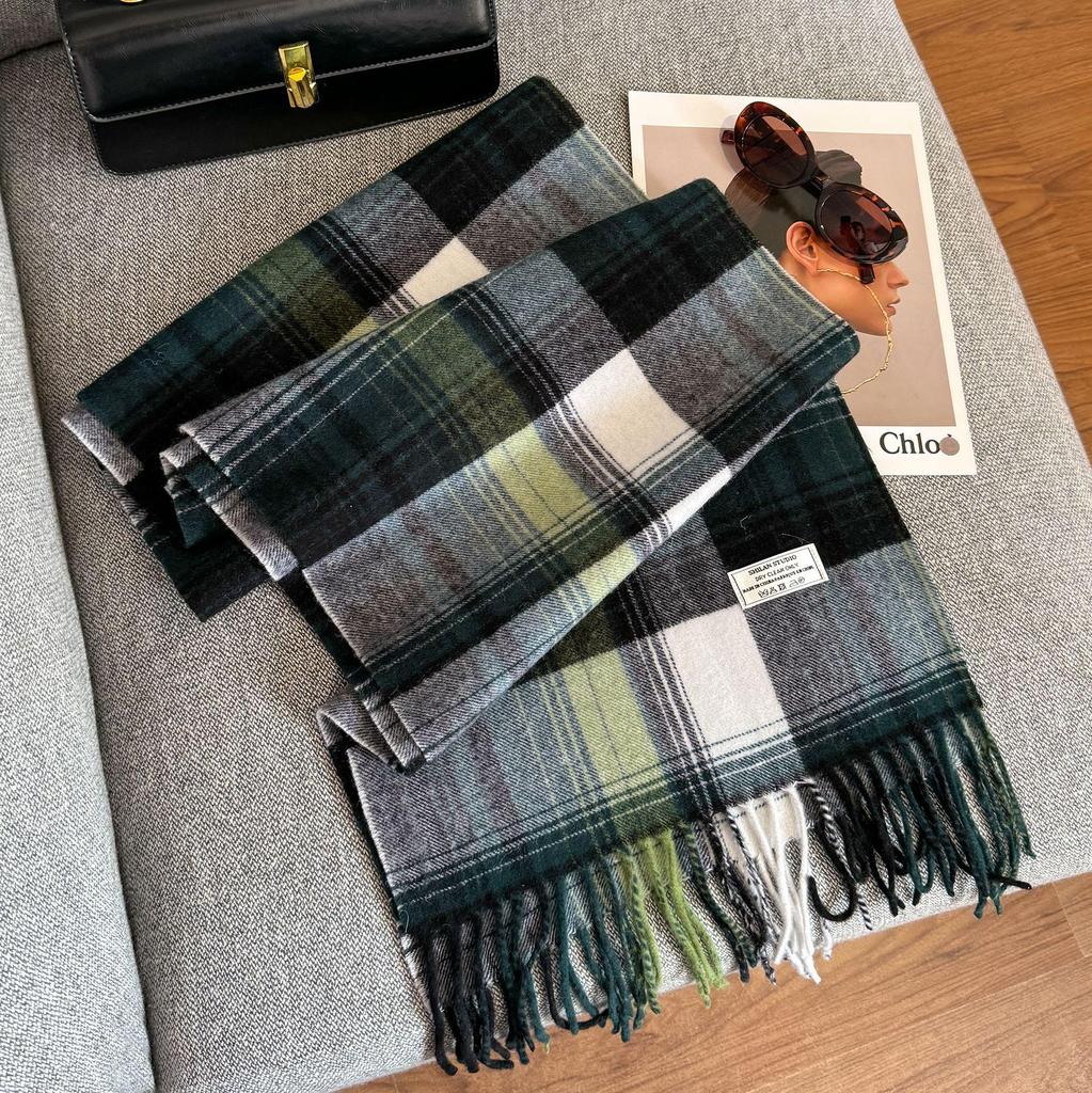 2025 Unisex 100% Wool Scarf: Versatile and Warm for Autumn & Winter