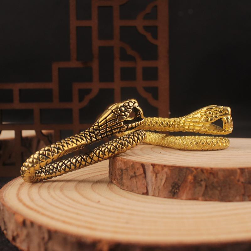 Pure brass old python creative keychain pendant zodiac snake transfer metal waist pendant small copper ware