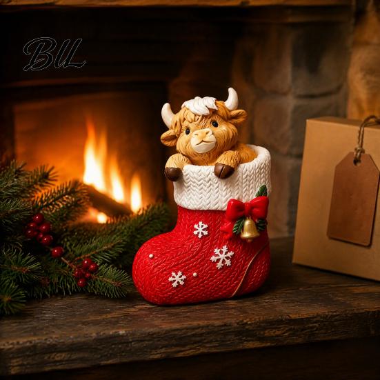 Festive Room Decorations Christmas Highland Cow Stocking Figurine, Xmas Tree Cattle Resin Desktop Decor Statue, Animal Sculpture for Holiday