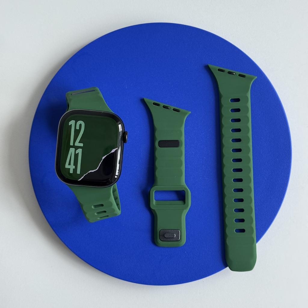 For Watch 9/8/7/SE Beveled Striped Silicone Gel Watch Band with Pin Buckle Sports-Style