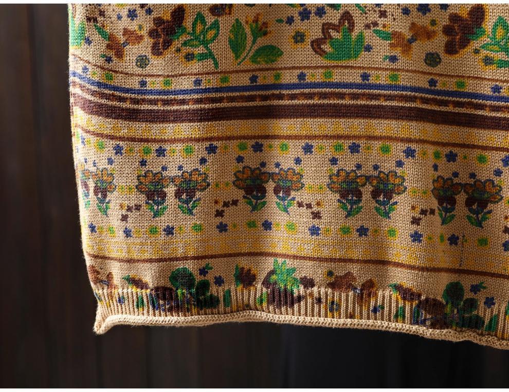 Women's Retro Style Printed Knit Sweater with Half-High Neck