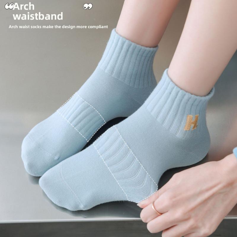 5 Pairs of Women's Spring and Autumn Cotton Short Tube Embroidery Sports Boat Socks