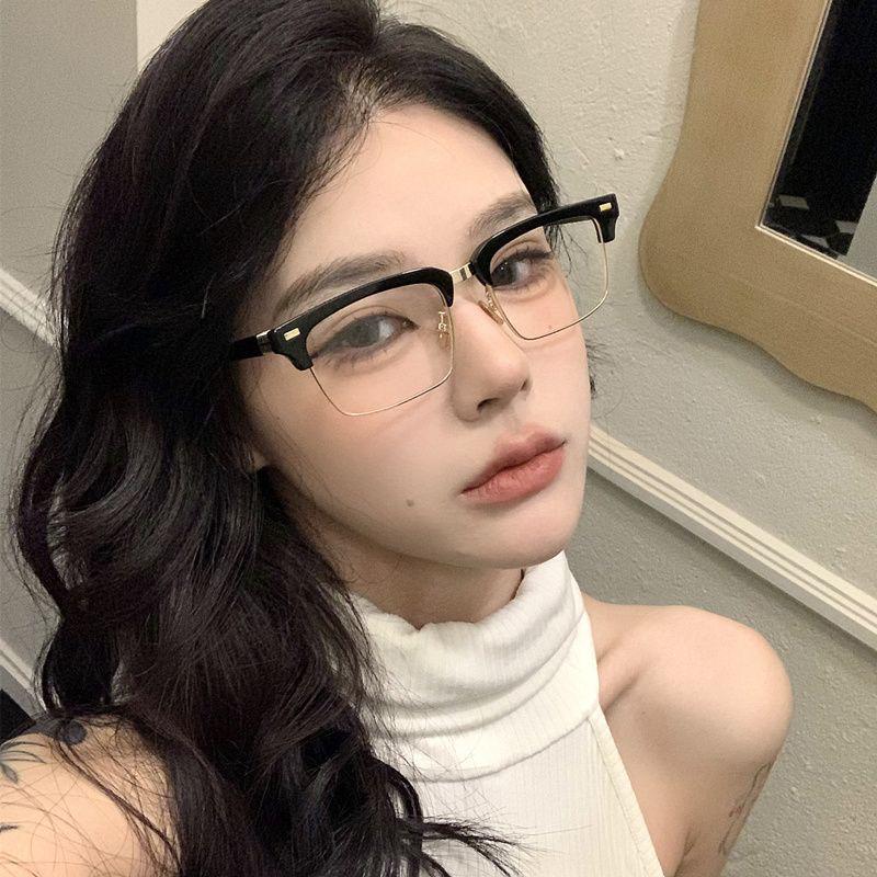 Jang Wonyoung Style Tortoiseshell Eyewear: Unisex Square Anti-Blue Light Eyeglasses