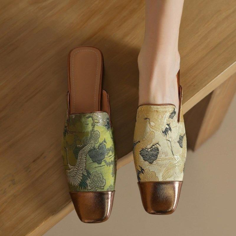 Shoes Cover Toe Mules for Women Ladies' Slippers Flower Pantofle Low Luxury Slides Pointed Flat Designer Hoof Heels