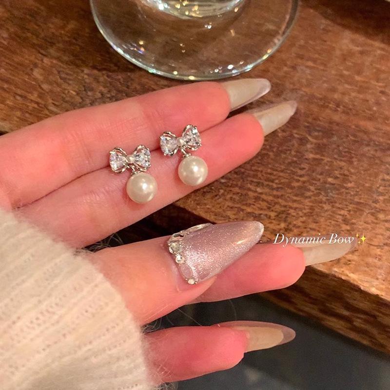 

2025 Elegant Korean Style Pearl Flower Tassel Earrings