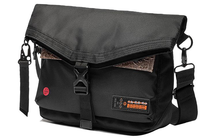 Li Ning CF Tracing Adjustable Strap Fabric Shoulder Bag, Crossbody Bag Unisex Black ABDS625-4