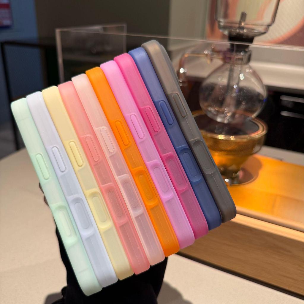 Ice Cream Magnetic Silicone Case for iPhone 15/17 Pro Max - Two-Color Matte Finish