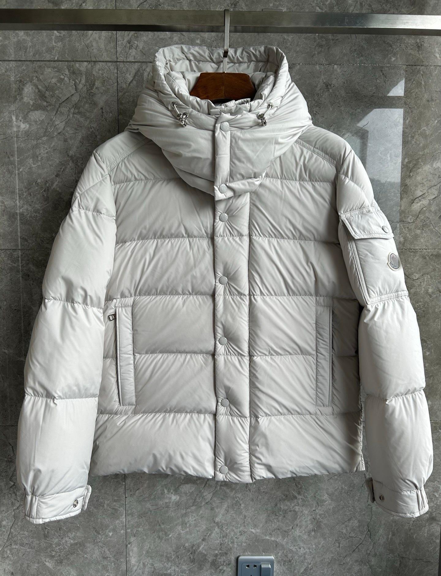 Hanovcrtan Anniversary Vezere matte Mayan short