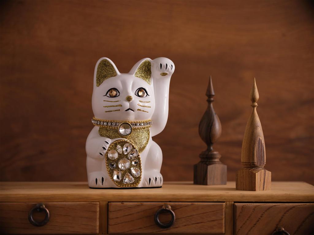 Lucky Cat Jewelry Cat Left Paw Raised Ceramic Lucky Cat Auspicious Feng Shui Ornament (M-SIZE White) / _ Maneki-neko (jw_M White)