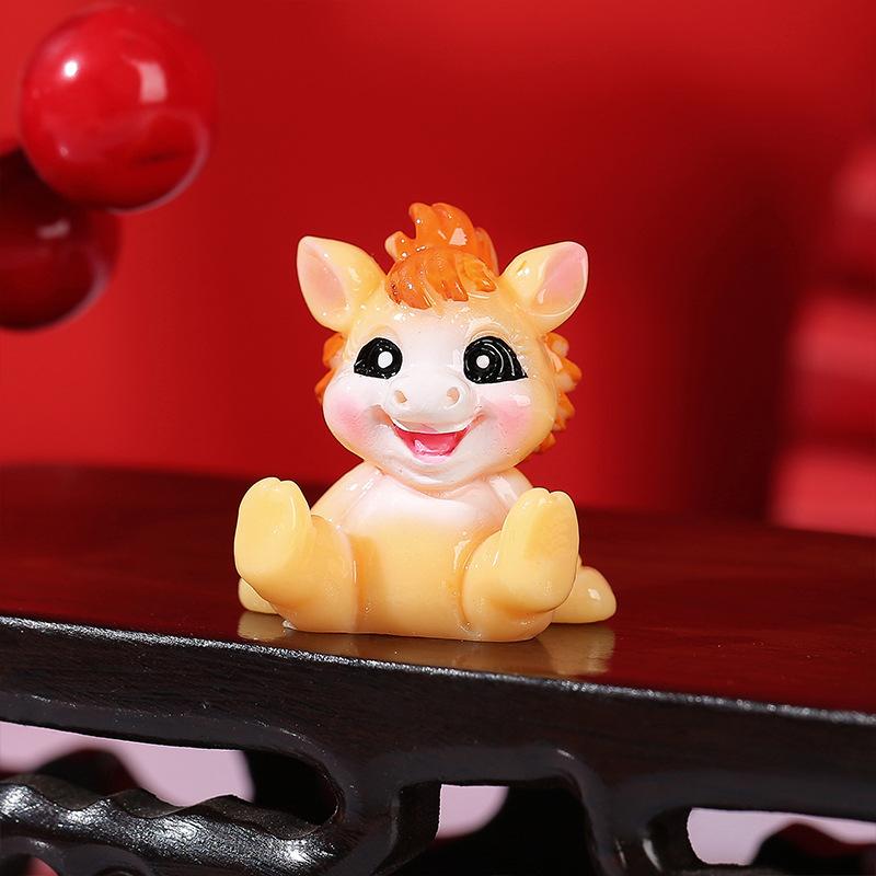 

1/2Pcs Lifelike Zodiac Horse Mascot Ornament Resin 2026 Horse Year Figurines Decorative Chinese Miniature Horse Figures A6 1PCS