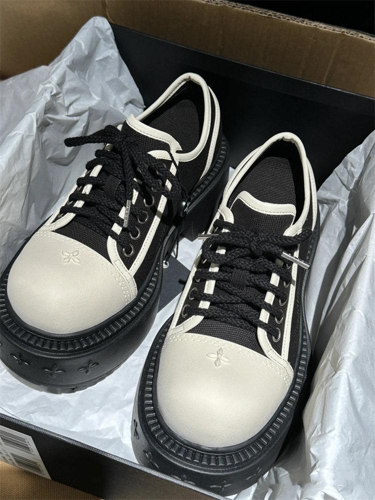 

[В наличии] Холщовые кроссовки с цветочным принтом, новые, низкие, на толстой подошве, на шнуровке, повседневные, с цветными вставками, на толстом каблуке, с большим носком, одинарные 39