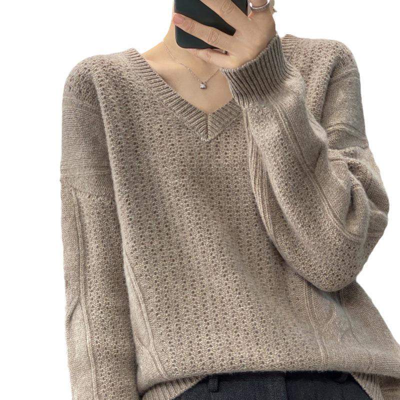 100V Women's Oversized Wool Sweater - Thick Knit, Long Sleeve, Fashionable Collar for Autumn