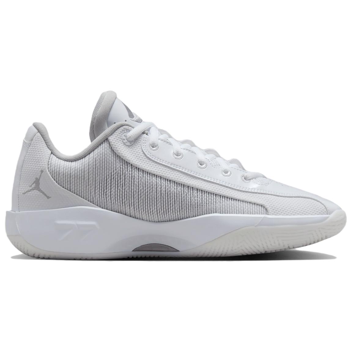 Jordan Luka .77 Zemi Basketbola Apavi
