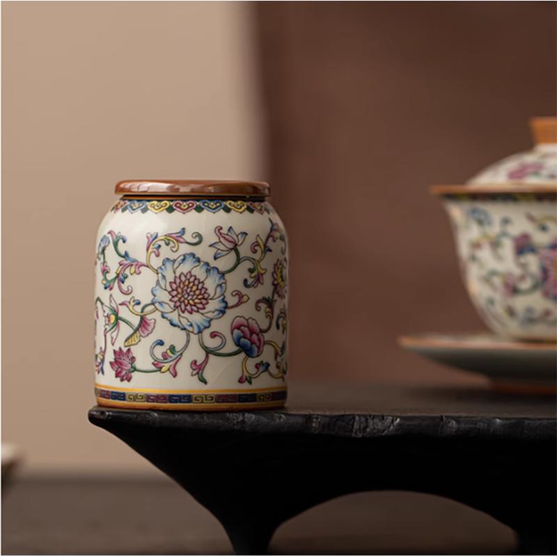 European Style Ceramic Tea Leaf Jar Small Portable Sealed Box Exquisite Ceramic Candy Nut Coffee Bean Storage Jar Home Ornament
