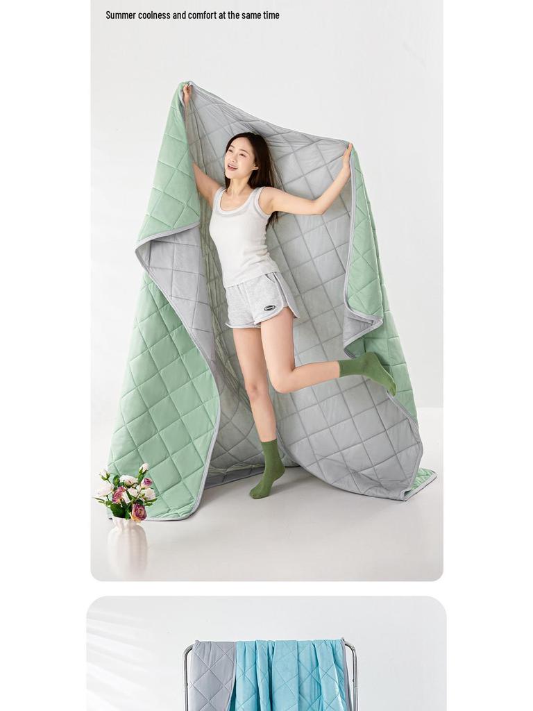 Silk Summer Cool Quilt - Ice Cream Style, Solid Color, Machine Washable, Air Conditioning, Thin & Lightweight for Students