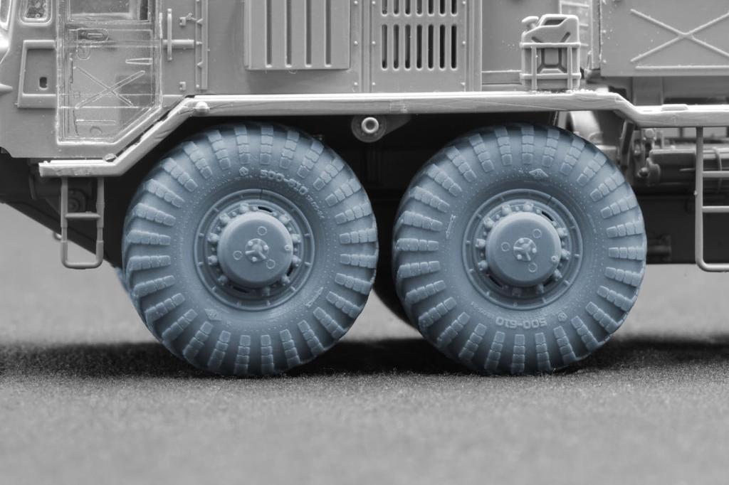 scale Tractor Wheel Set for Plastic Model Kit Parts SCXWM72005 Scale-X 1/72 MAZ-537 I-170 (9 wheels) Trumpeter/Takom, (Military Vehicle)