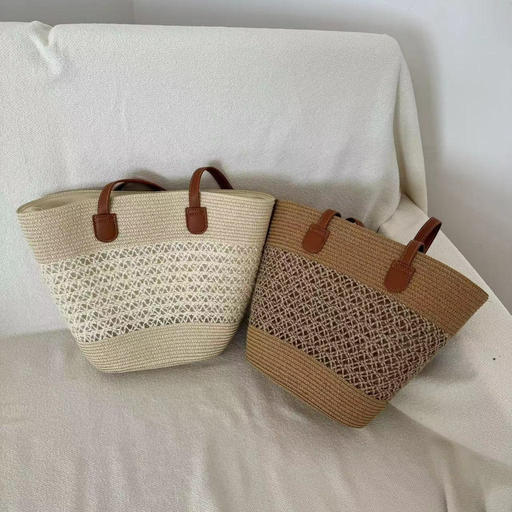 2025 summer new large-capacity retro literary and artistic fan woven shoulder portable women's bag fashionable striped straw bag