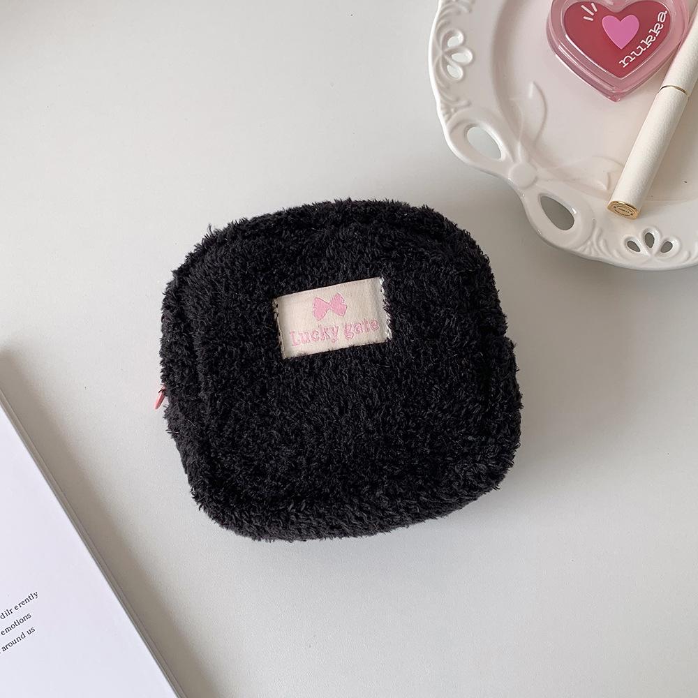 Ins Plush Square Makeup Bag Small Cosmetic Organizer Student Earphones Data Cable Storage Bag Travel Organizer Bags Toiletry Bag