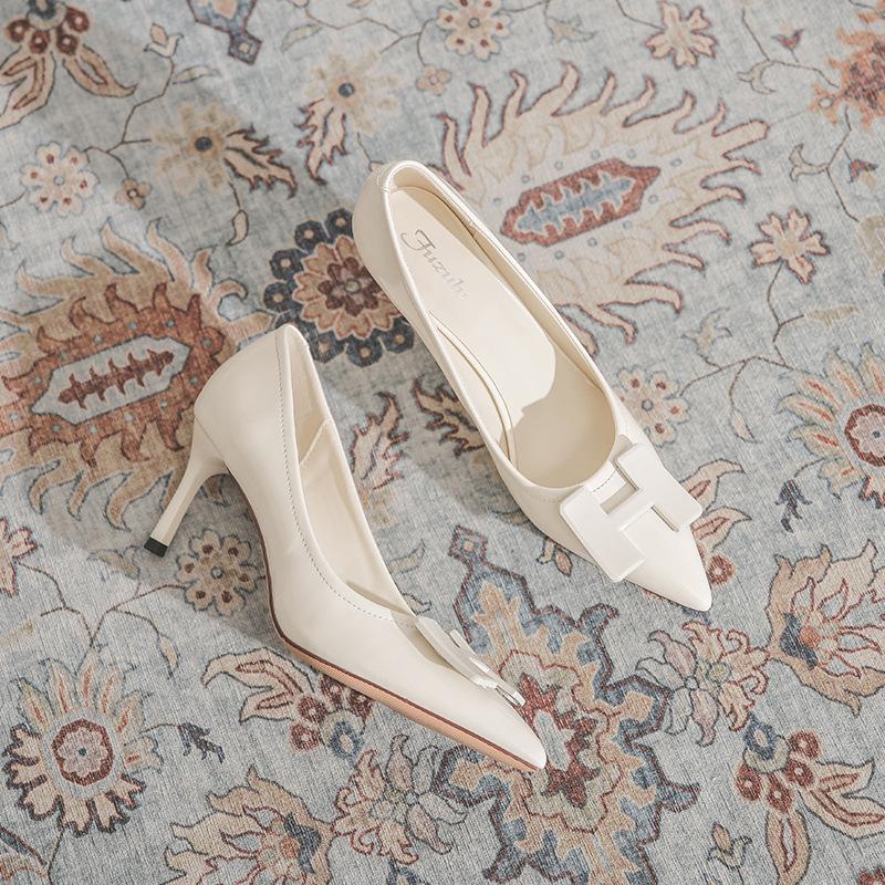 

Fashion patent leather light mouth stiletto single shoes women s 2025 new spring and summer daily commuting comfortable H buckle high heels 34