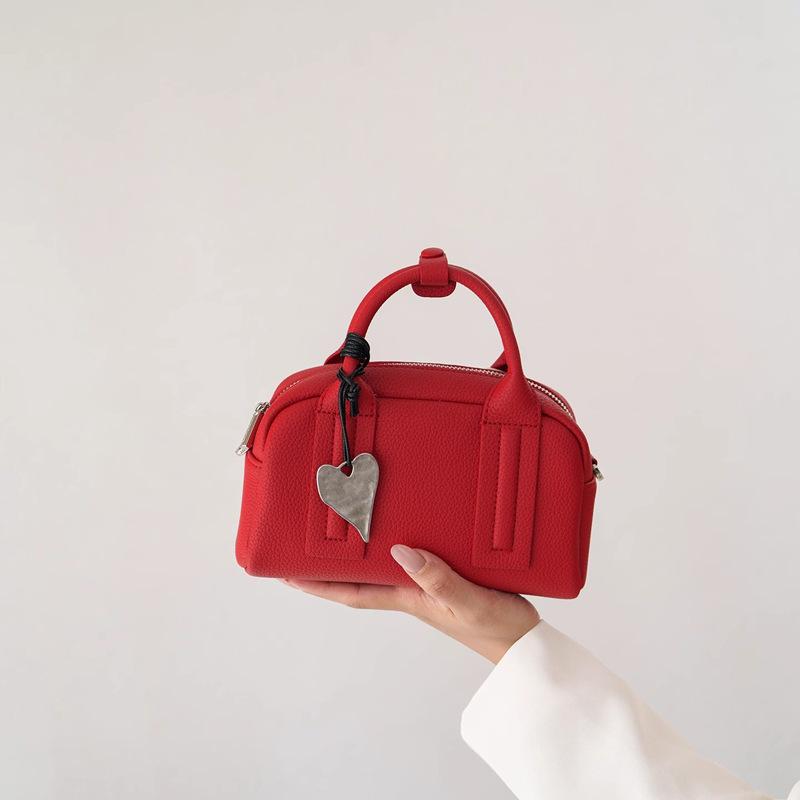 Foreign Style Light Luxury Handbag Bag Women'S New Texture Niche Design Pillow Bag Personalized Trendy Shoulder Messenger Bag