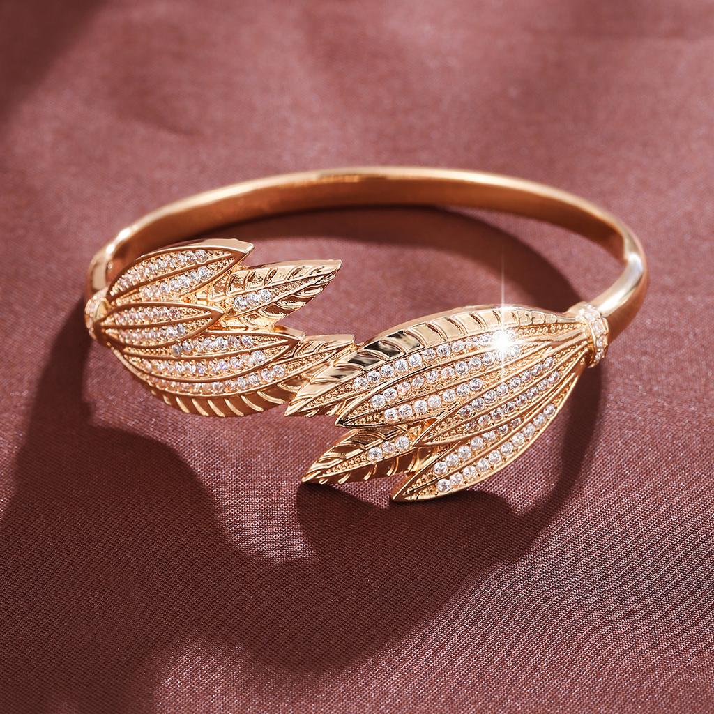 High-end Atmospheric Feather Leaf Women's Open Bracelet Fashionable Temperament Bracelet