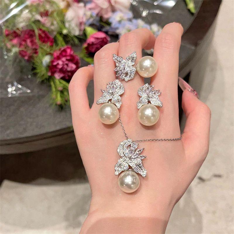 Fashion Vintage Zircon Flower Ear Stud Necklace Big Pearl