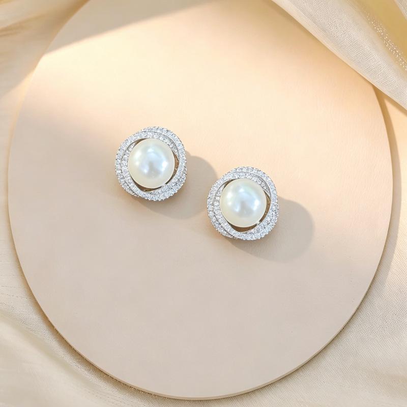 Xiao Yin S999 Sterling Silver Inlaid Mother-of-Pearl Stud Earrings, Elegant Geometric Design for Women.