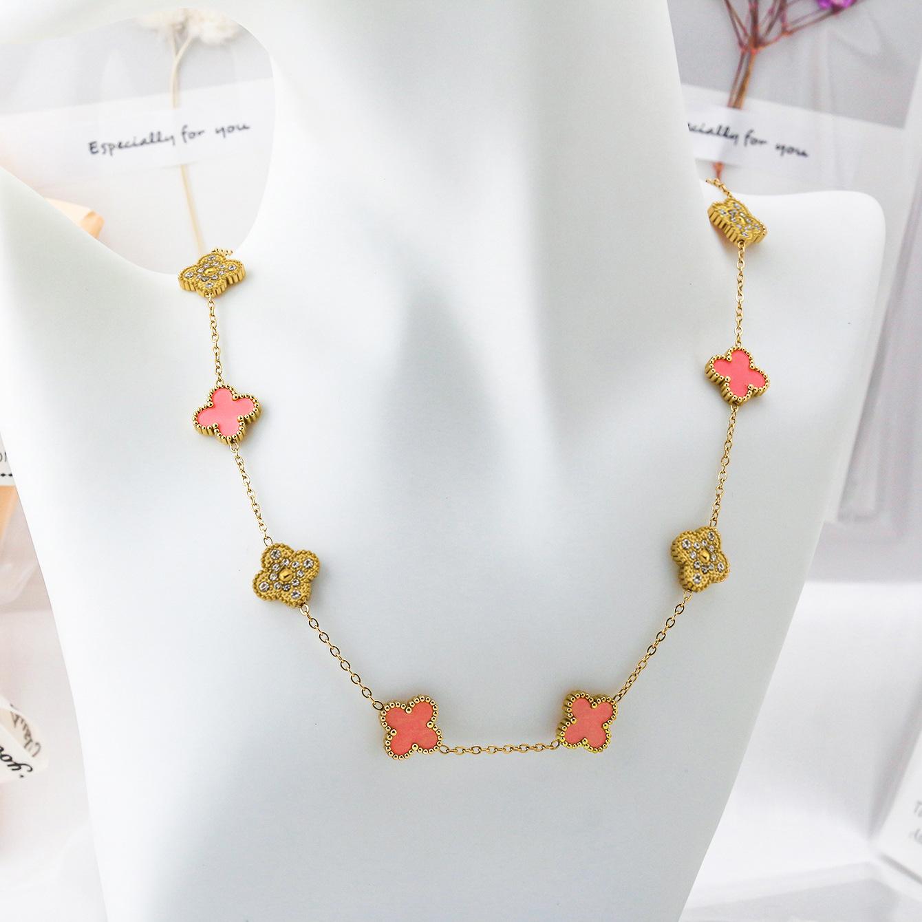 

10-цветочная цепочка для свитера с двусторонним клевером