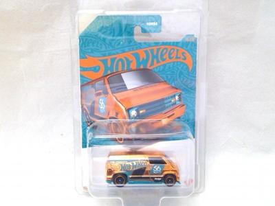 Hot Wheels CUSTOM 77 DODGE VAN Pearl Chrome