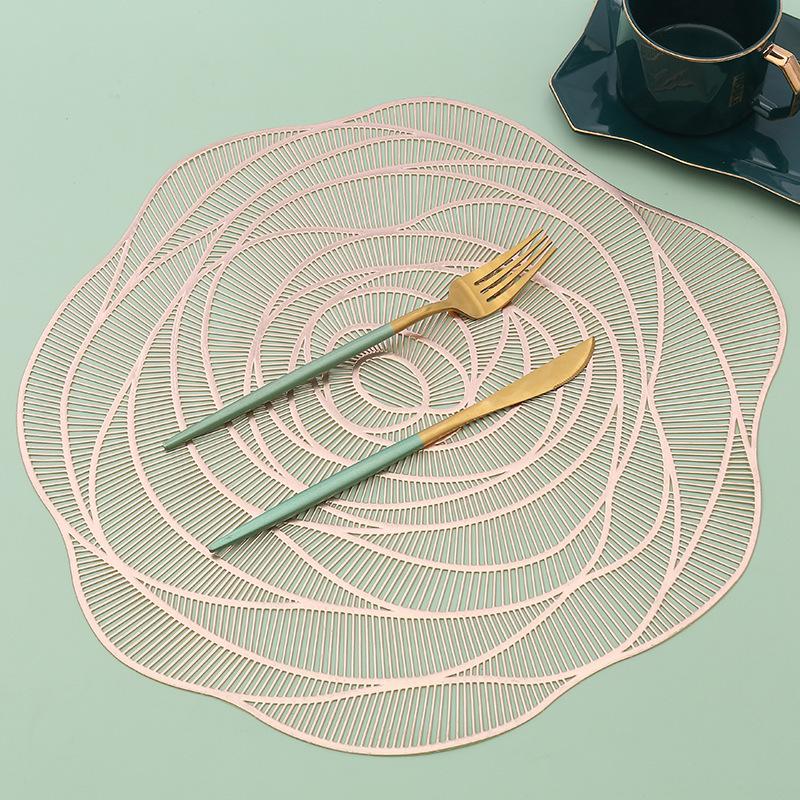 

4 Type Table Mat Leaf Shape PVC Placemat Hollow Insulation Coaster Pads Table Bowl Home Waterproof Anti-Slip Pad Christmas Decor 38cm рожевий колір золота