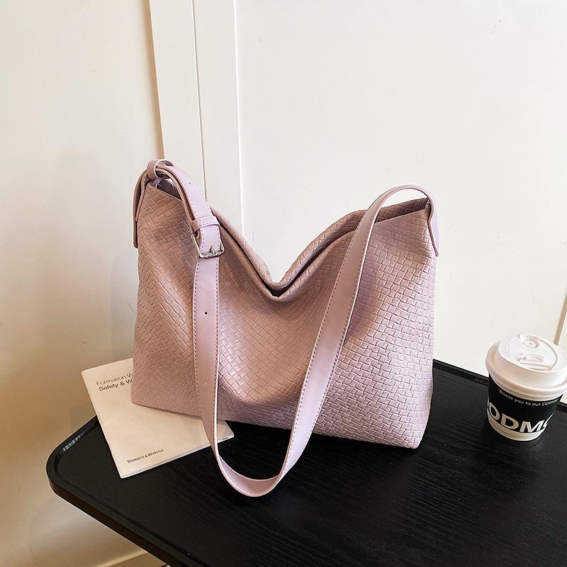 Large capacity underarm tote bag, new commuter shoulder bag, high-end simple and versatile women's bag